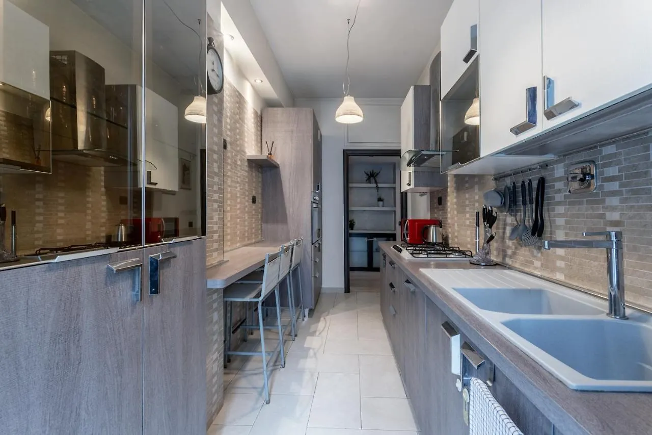 Naima Apartment San Pietro Rome Italy