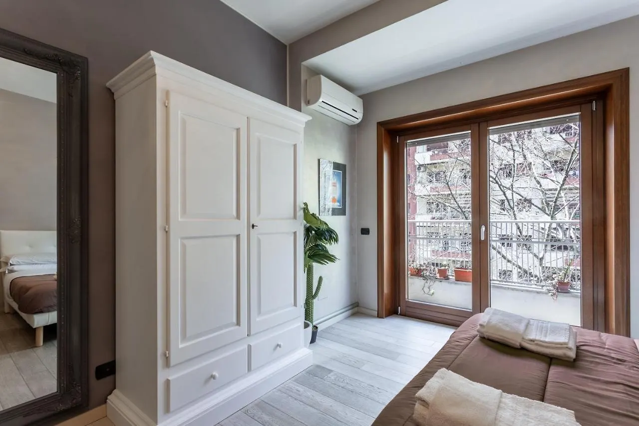 Naima Apartment San Pietro Rome 0*,