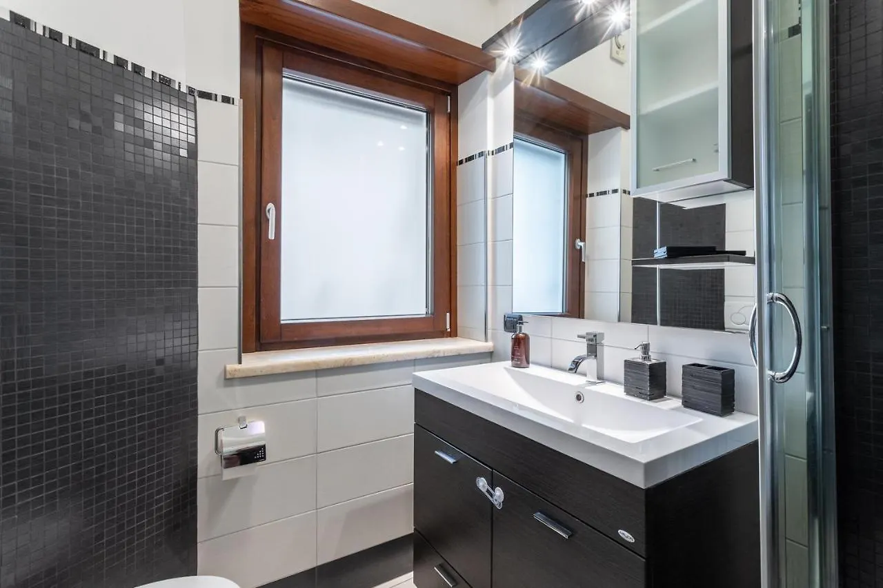 Naima Apartment San Pietro Рим