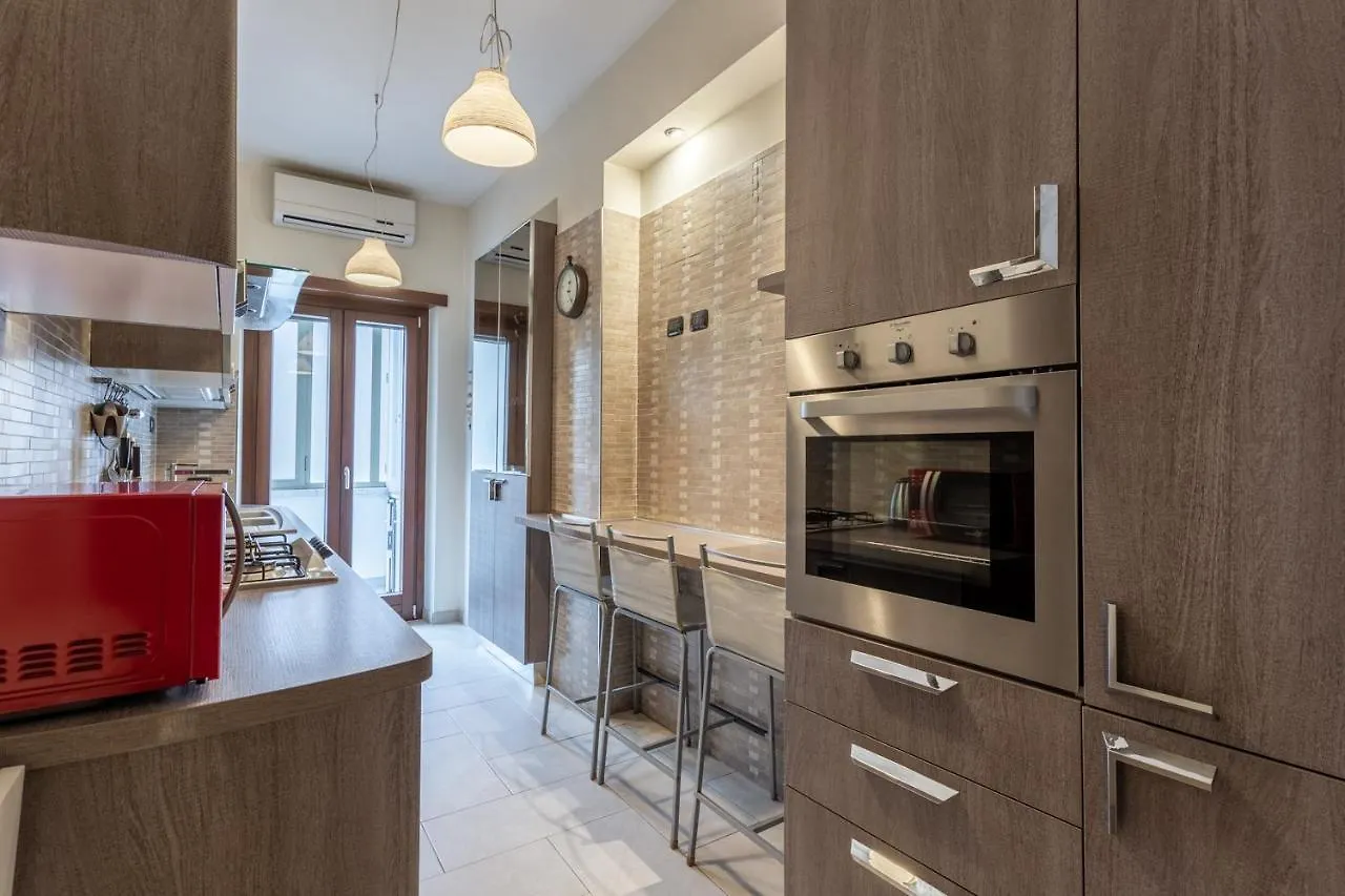 Naima Apartment San Pietro Rome